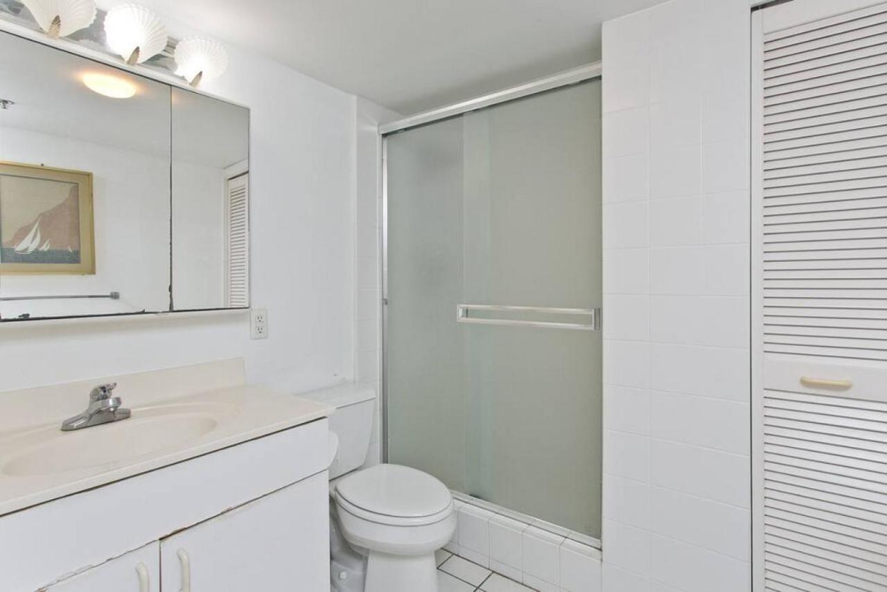 Ilikai Apt 1618 - Spacious 2br 2ba Unit With Stunning Ocean-lagoon View Casa de férias
