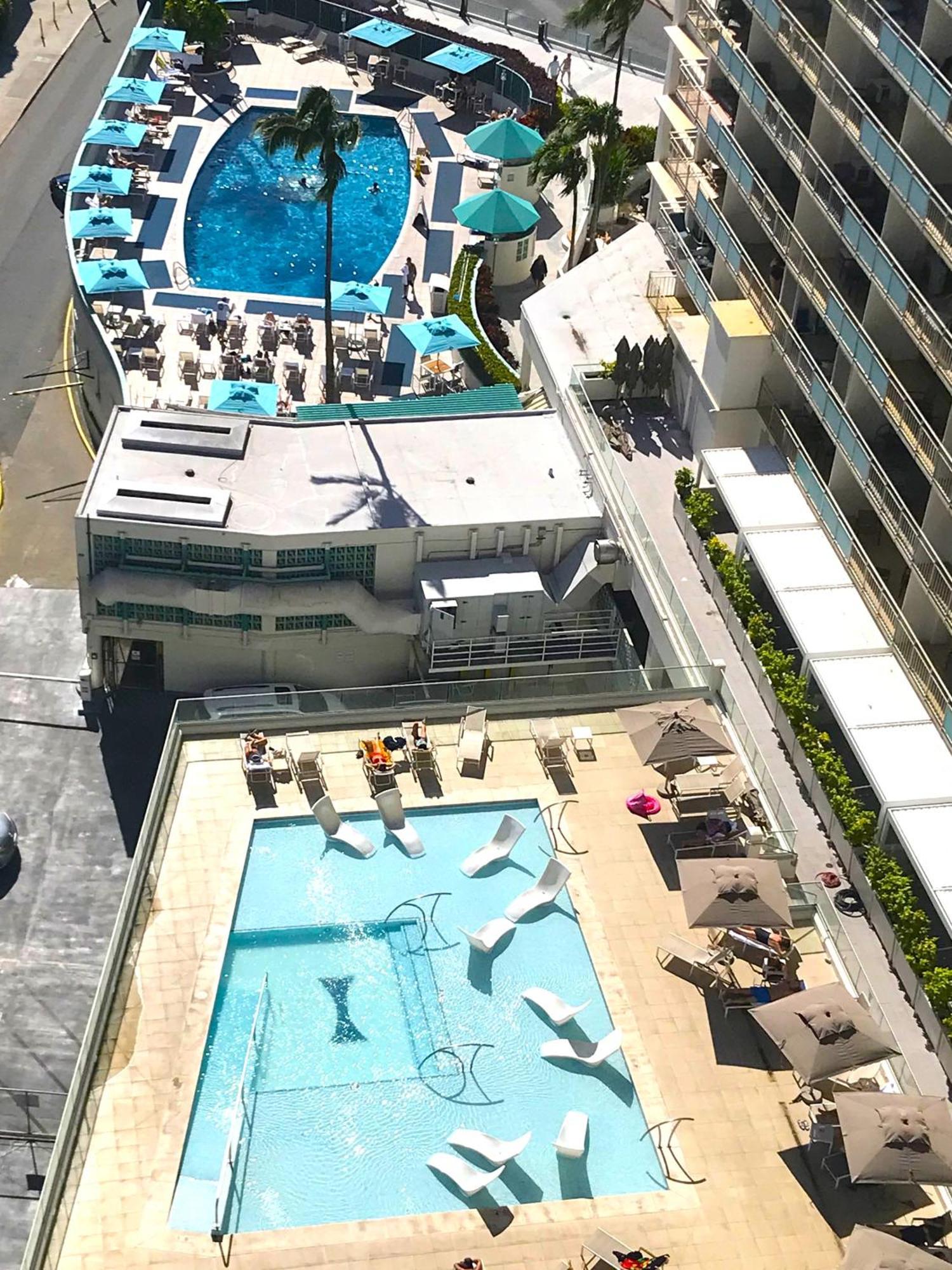 Ilikai Apt 1618 - Spacious 2br 2ba Unit With Stunning Ocean-lagoon View Casa de férias Honolulu